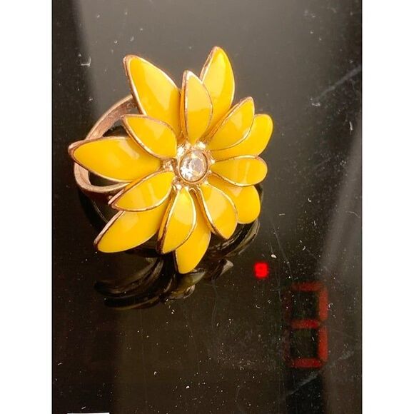 Vintage Yellow Sunflower Yellow Flower Ring Size 7 - Picture 3 of 7